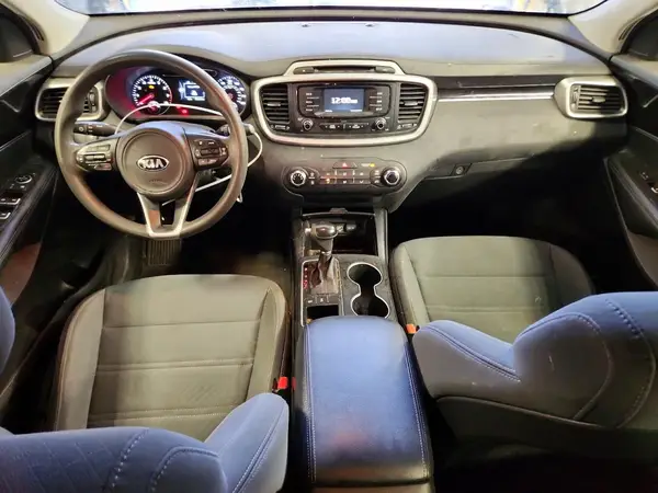 5XYPGDA54HG210473 2017 KIA SORENTO - Image 8