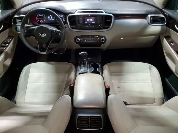 5XYPGDA54HG214152 2017 KIA SORENTO - Image 8
