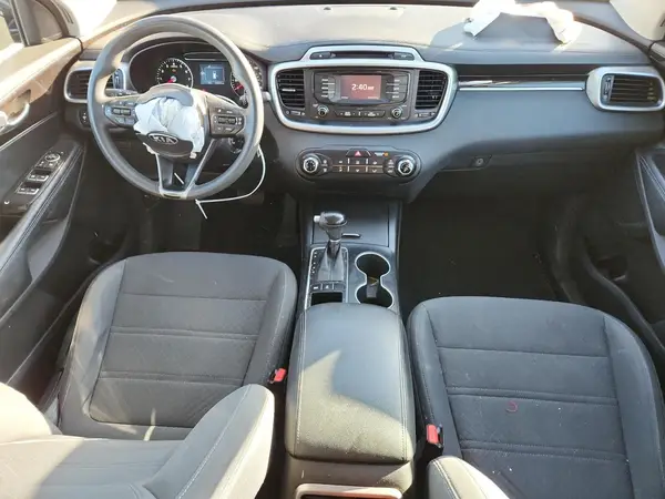 5XYPGDA54HG223935 2017 KIA SORENTO - Image 8