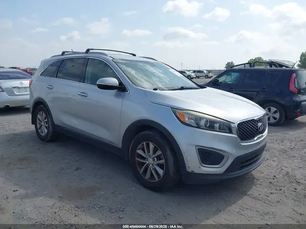 5XYPGDA54HG231565 2017 KIA SORENTO - Image 1