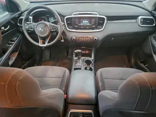 5XYPGDA54HG235549 2017 KIA SORENTO - Image 8