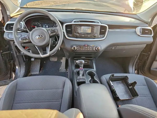5XYPGDA54HG280359 2017 KIA SORENTO - Image 8