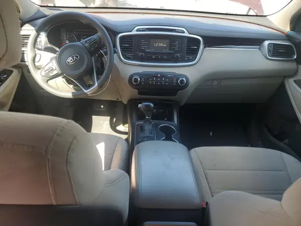 5XYPGDA54HG288767 2017 KIA SORENTO - Image 8