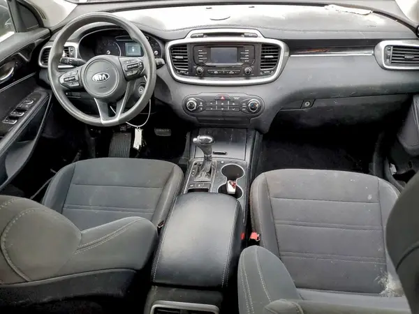 5XYPGDA54HG293094 2017 KIA SORENTO - Image 8