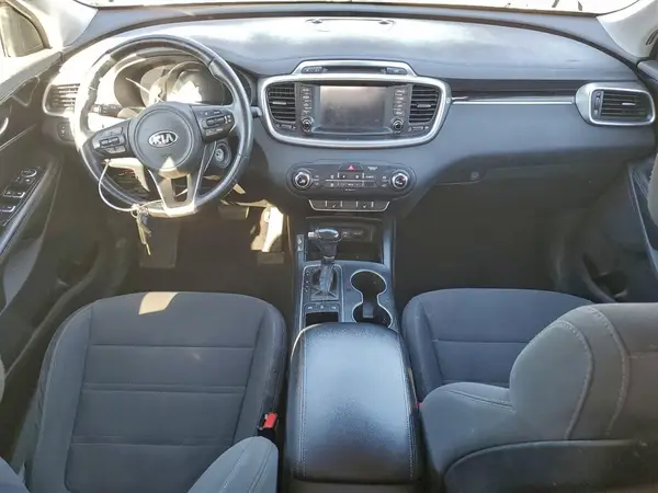 5XYPGDA54HG302554 2017 KIA SORENTO - Image 8