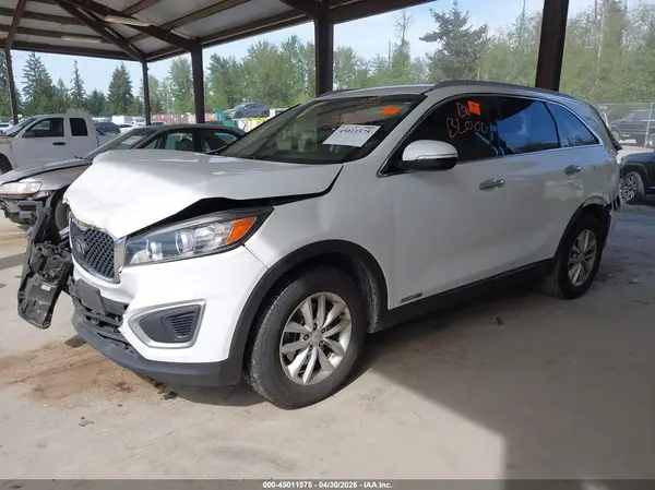 5XYPGDA54HG312100 2017 KIA SORENTO - Image 2