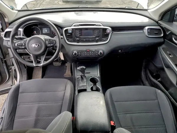 5XYPGDA54HG314963 2017 KIA SORENTO - Image 8