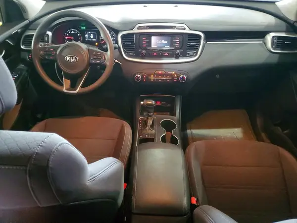 5XYPGDA54HG316812 2017 KIA SORENTO - Image 8