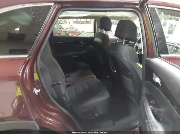 5XYPGDA54HG317815 2017 KIA SORENTO - Image 8