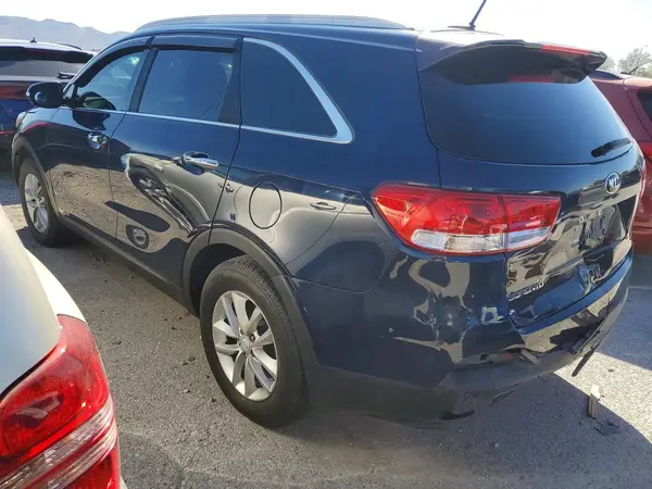5XYPGDA54HG319841 2017 KIA SORENTO - Image 2