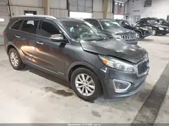 5XYPGDA54HG325588 2017 KIA SORENTO