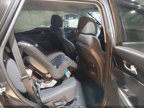 5XYPGDA54HG325588 2017 KIA SORENTO - Image 8