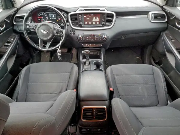 5XYPGDA54HG332010 2017 KIA SORENTO - Image 8