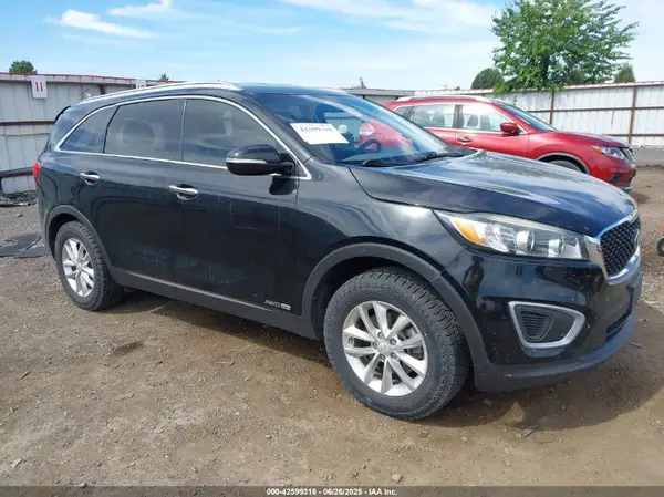 5XYPGDA54HG333397 2017 KIA SORENTO - Image 1