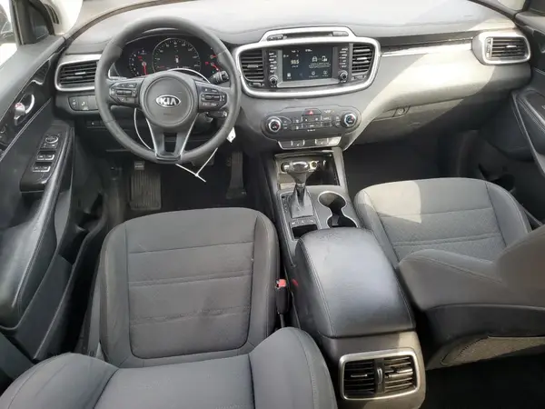 5XYPGDA54HG337899 2017 KIA SORENTO - Image 8
