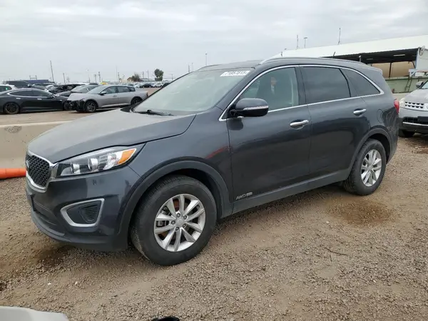 5XYPGDA54JG351825 2018 KIA SORENTO - Image 1