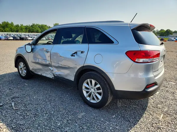5XYPGDA54JG374103 2018 KIA SORENTO - Image 2