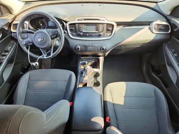 5XYPGDA54JG374103 2018 KIA SORENTO - Image 8