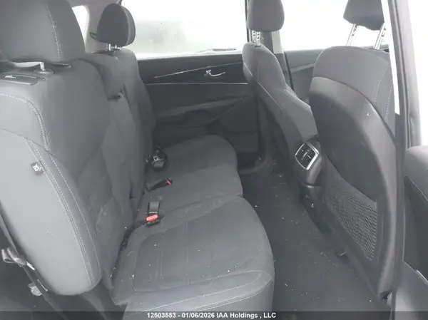 5XYPGDA54JG390382 2018 KIA SORENTO - Image 8