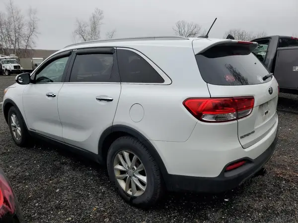 5XYPGDA54JG415135 2018 KIA SORENTO - Image 2