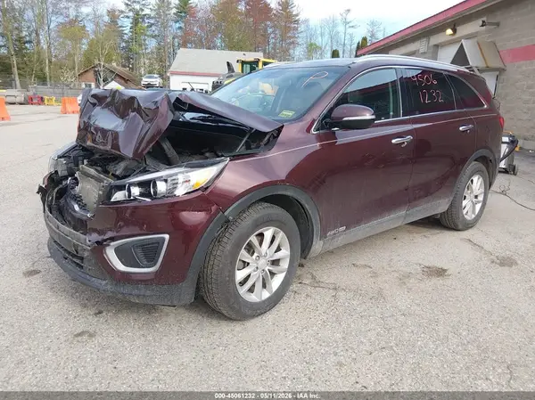 5XYPGDA54JG421999 2018 KIA SORENTO - Image 2