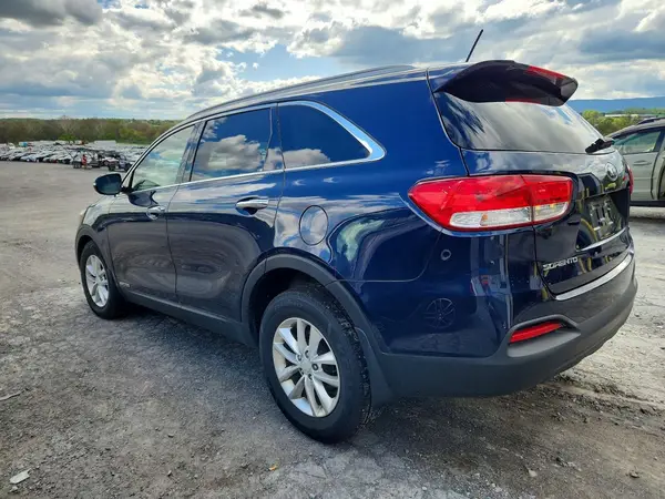 5XYPGDA54JG422442 2018 KIA SORENTO - Image 2