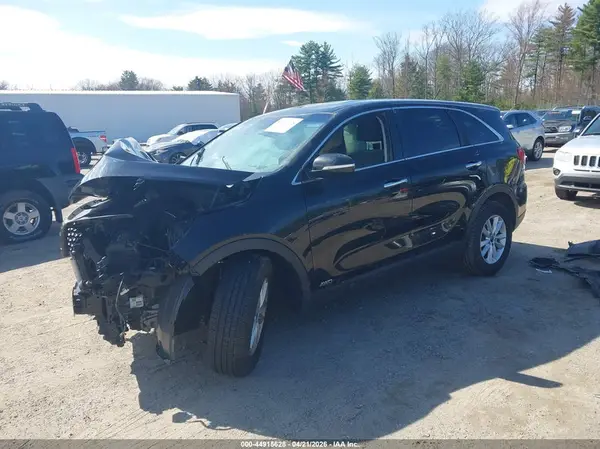 5XYPGDA54KG440277 2019 KIA SORENTO - Image 2