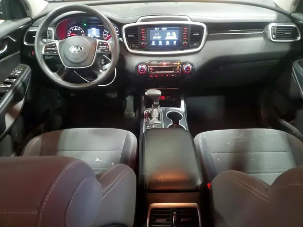 5XYPGDA54KG440604 2019 KIA SORENTO - Image 8