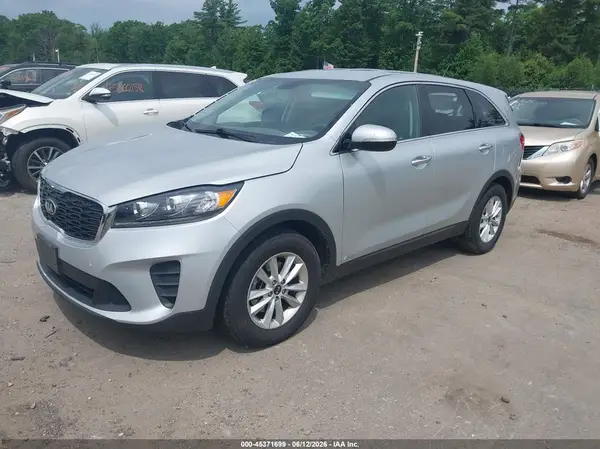 5XYPGDA54KG447682 2019 KIA SORENTO - Image 2