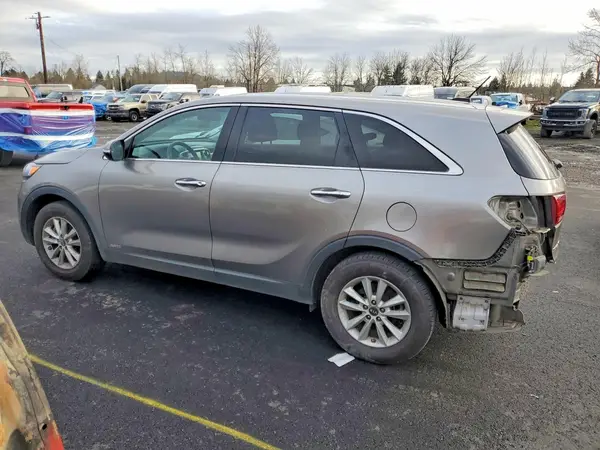 5XYPGDA54KG458133 2019 KIA SORENTO - Image 2