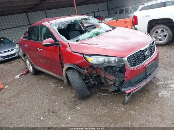 5XYPGDA54KG469164 2019 KIA SORENTO - Image 1