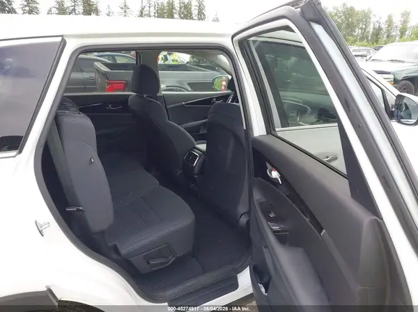5XYPGDA54KG472694 2019 KIA SORENTO - Image 8