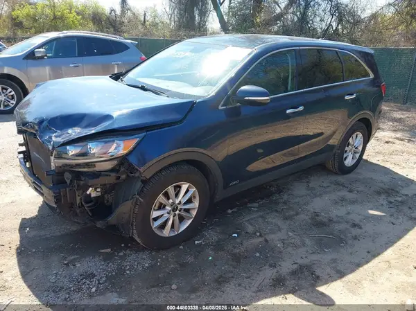 5XYPGDA54KG477930 2019 KIA SORENTO - Image 2