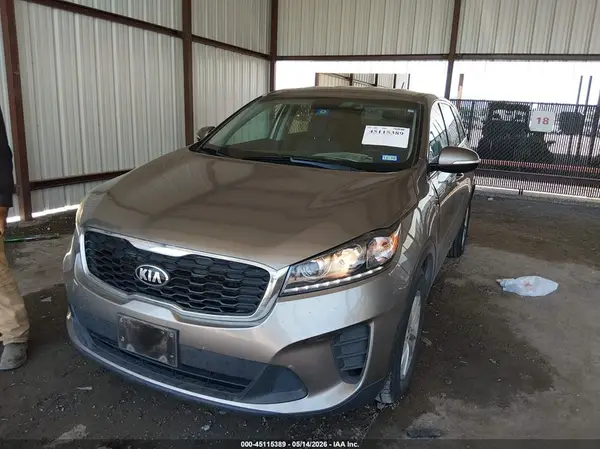5XYPGDA54KG480858 2019 KIA SORENTO - Image 2