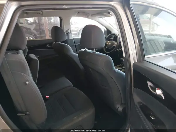 5XYPGDA54KG480858 2019 KIA SORENTO - Image 8