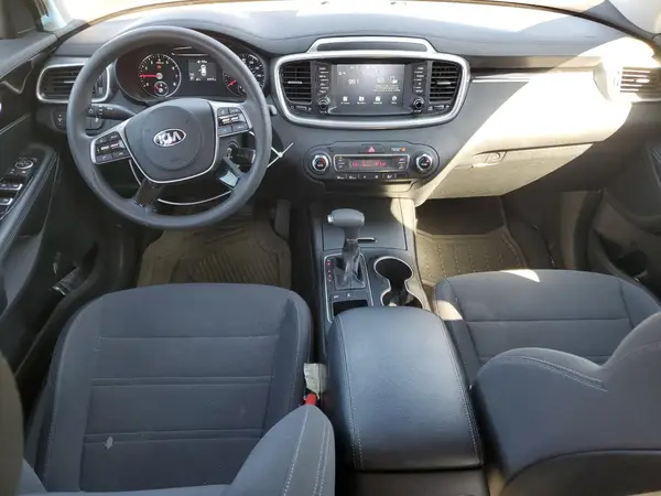 5XYPGDA54KG486000 2019 KIA SORENTO - Image 8