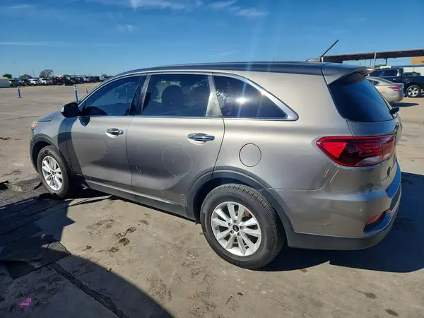 5XYPGDA54KG486384 2019 KIA SORENTO - Image 2