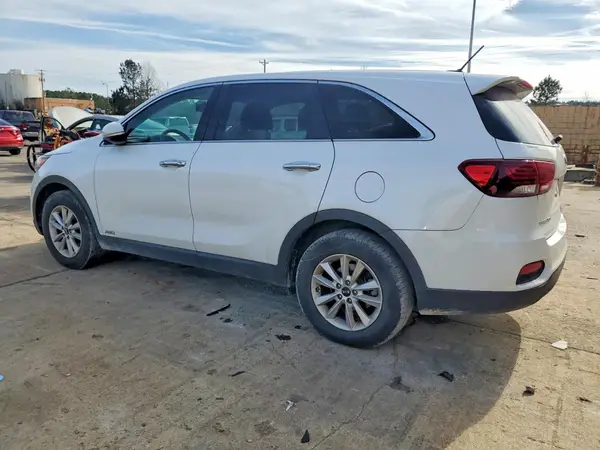 5XYPGDA54KG486532 2019 KIA SORENTO - Image 2