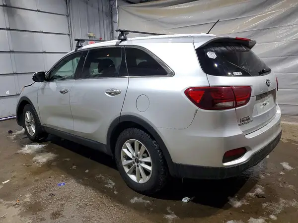 5XYPGDA54KG490645 2019 KIA SORENTO - Image 2