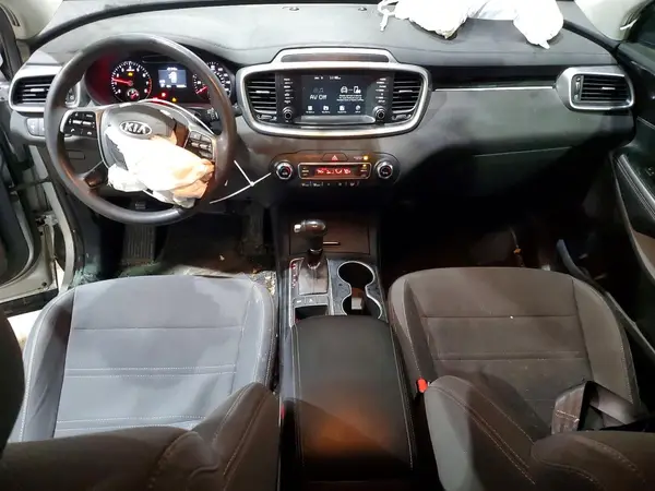 5XYPGDA54KG490645 2019 KIA SORENTO - Image 8