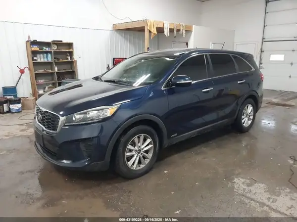 5XYPGDA54KG495358 2019 KIA SORENTO - Image 2