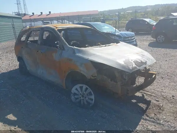 5XYPGDA54KG497143 2019 KIA SORENTO - Image 1