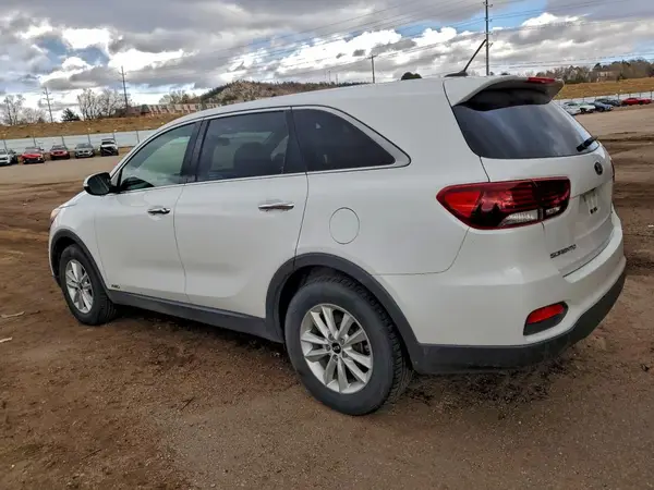 5XYPGDA54KG531257 2019 KIA SORENTO - Image 2