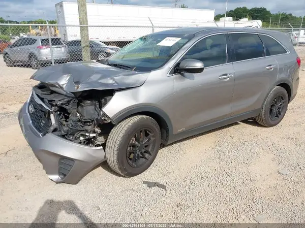 5XYPGDA54KG550729 2019 KIA SORENTO - Image 2