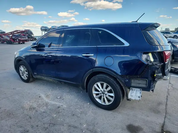 5XYPGDA54KG551010 2019 KIA SORENTO - Image 2