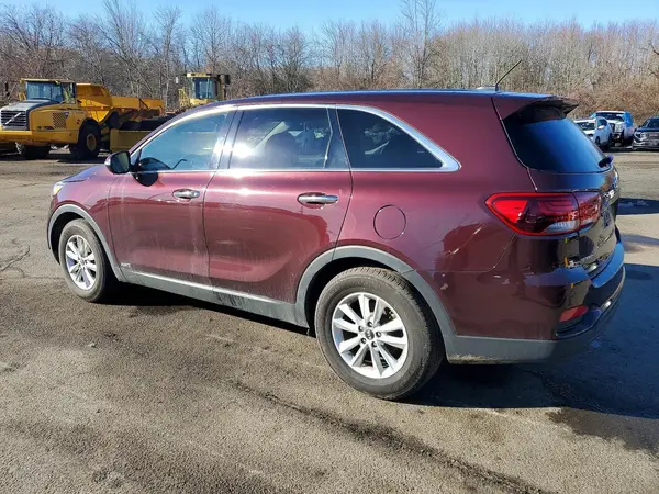 5XYPGDA54KG561133 2019 KIA SORENTO - Image 2