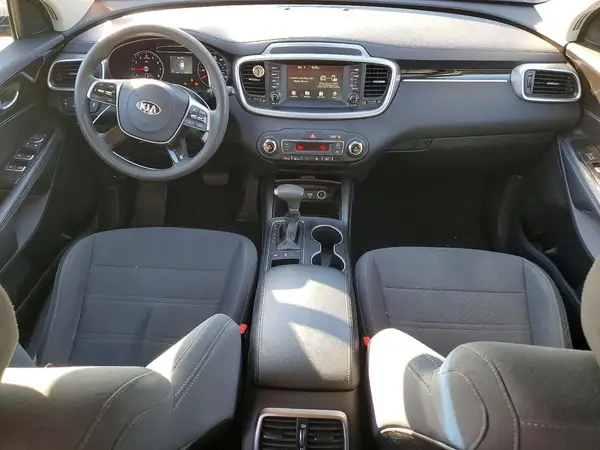 5XYPGDA54KG561133 2019 KIA SORENTO - Image 8