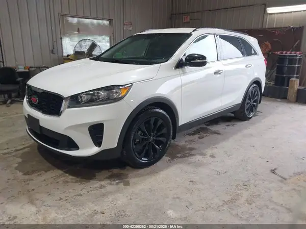 5XYPGDA54KG582709 2019 KIA SORENTO - Image 2