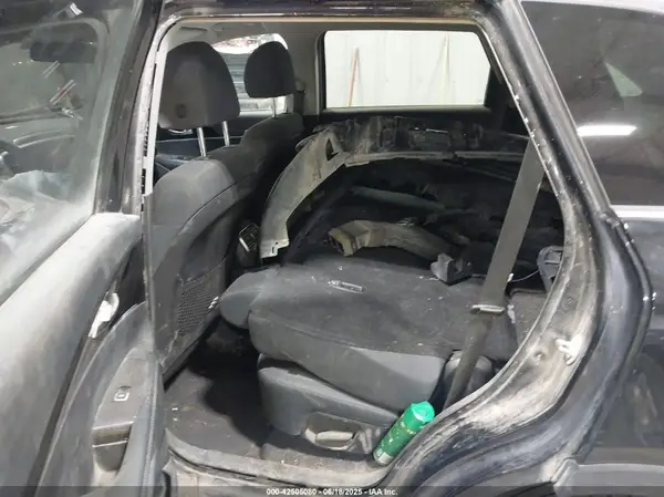 5XYPGDA54KG584282 2019 KIA SORENTO - Image 8