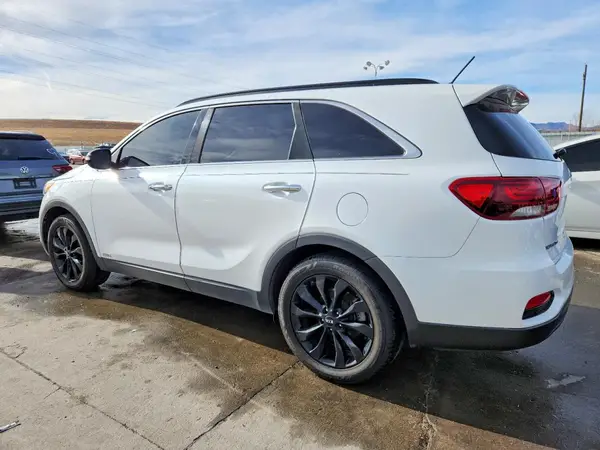 5XYPGDA54KG584430 2019 KIA SORENTO - Image 2